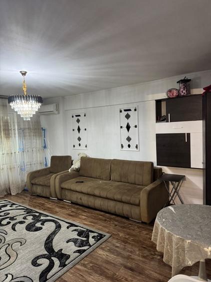 Apartament cu 2 camere în Apărătorii Patriei