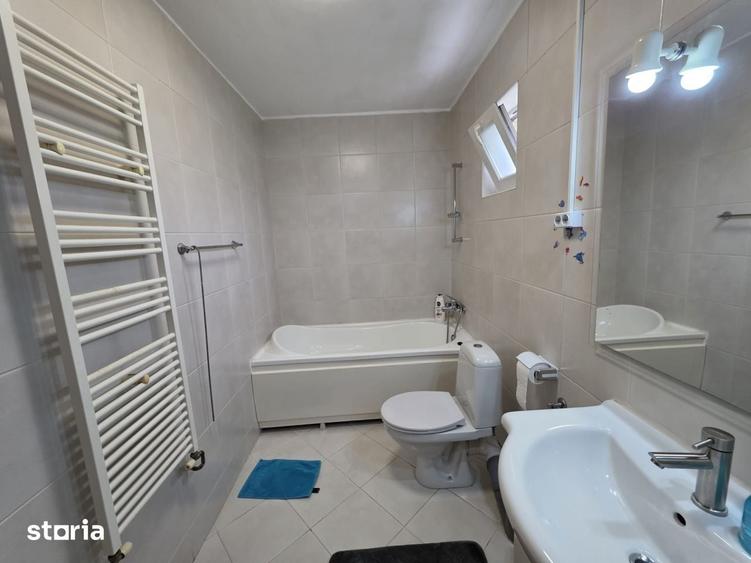 Casă cu 4 camere cu Teren 350 Mp în Florești
