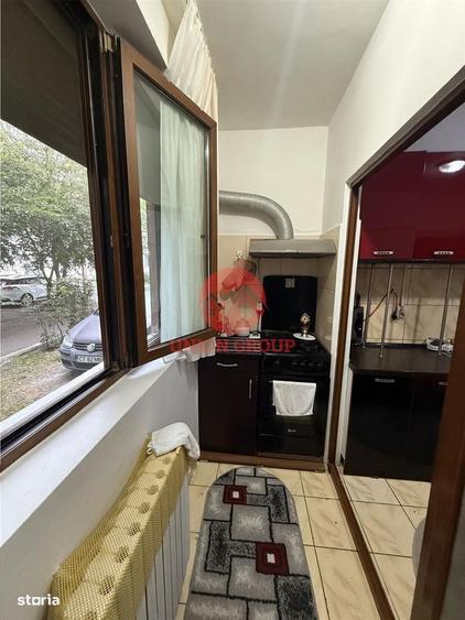 Apartament cu 2 camere decomandat în CET