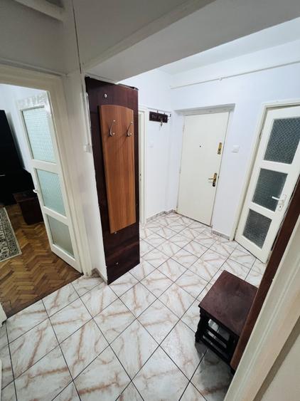 Apartament cu 3 camere decomandat, mobilat în Floreasca