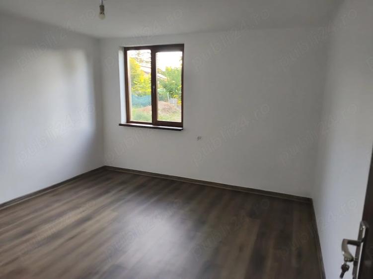 Casă cu Teren 340 Mp în Santăul Mare