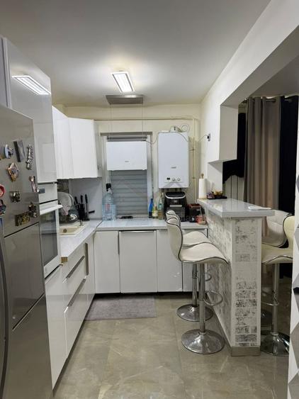 Apartament cu 3 camere decomandat în Zimbru