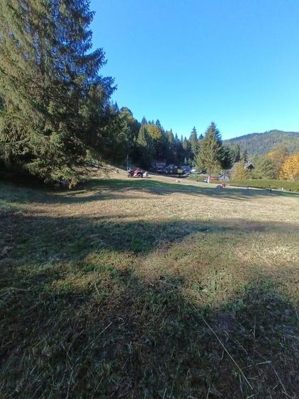Teren intravilan de 2150 mp, în Lunca Bradului