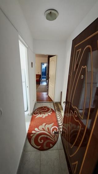 Inchiriez apartament in onesti strada Pacii 10. - 5