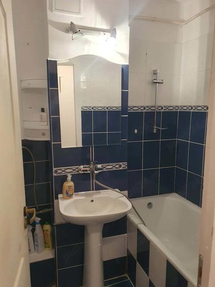 Apartament cu 2 camere decomandat în Micro 15