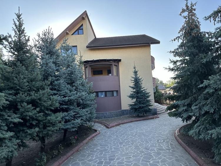 Casă cu 4 camere în Pasărea