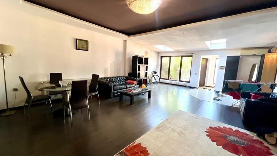 Casă individuală cu 5 camere cu Canalizare în Floreasca