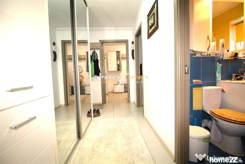 Apartament cu 3 camere semidecomandat în City Park Mall