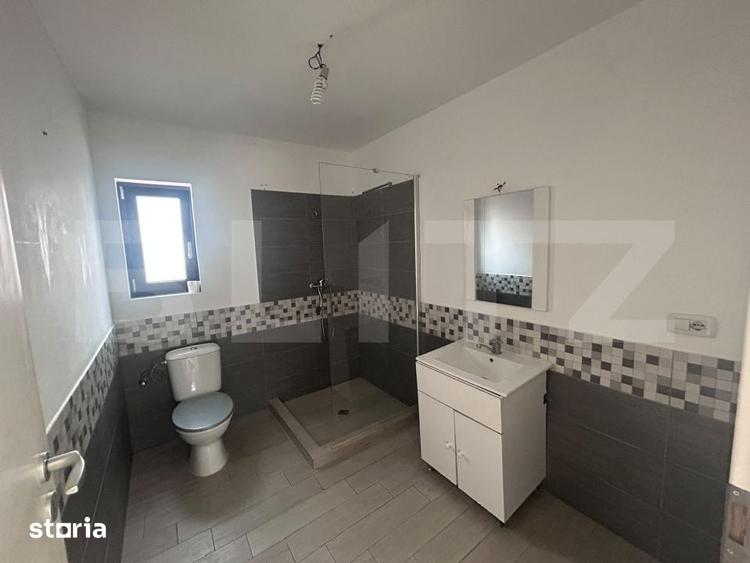 Casă cu 4 camere cu Teren 368 Mp în Malu Mare
