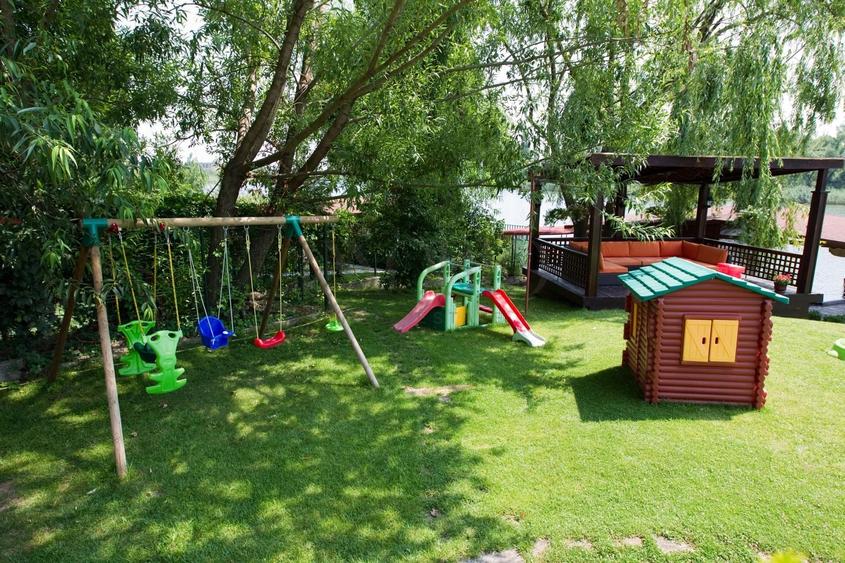 Casă individuală cu 10 camere cu Piscina în Snagov