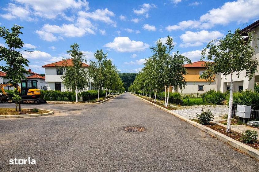 Casă cu 5 camere cu Teren 707 Mp în Corbeanca