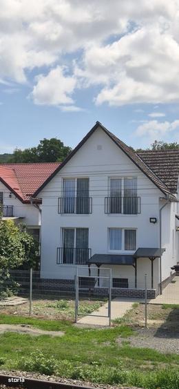 Apartament cu 4 camere în Lefaia
