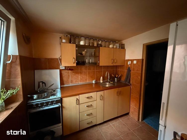 Casă cu 4 camere cu Teren 2000 Mp în Iara