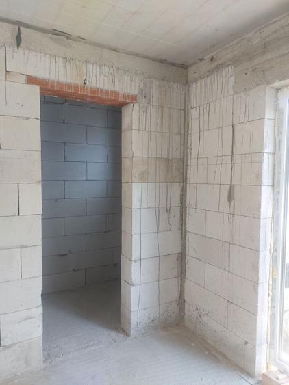 Casă cu 4 camere în Vladimirescu