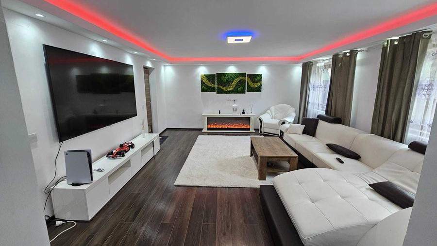 Apartament cu 3 camere decomandat în Central