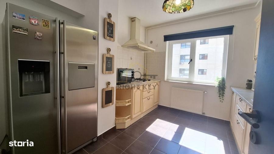 Apartament cu 3 camere, mobilat în Lacul Tei