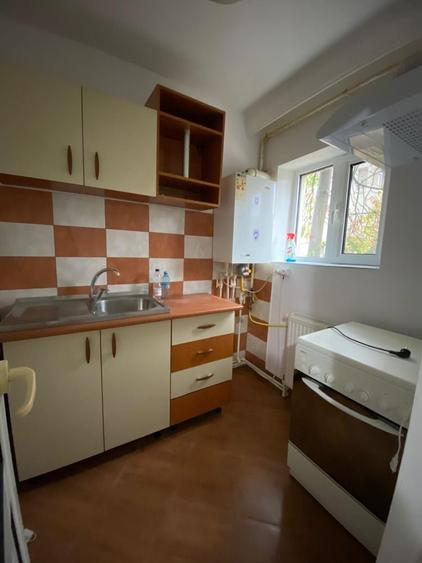 Garsonieră decomandată în Tineretului