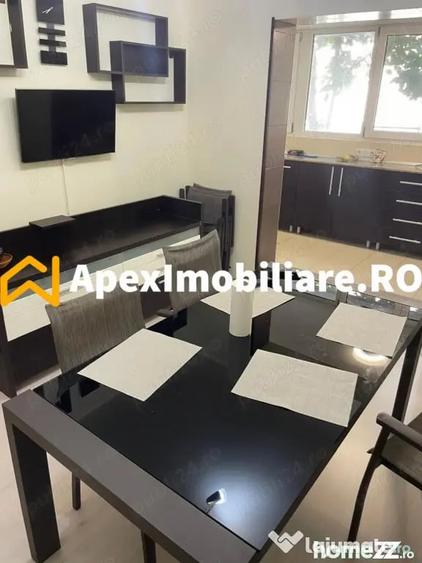 Apartament cu 5 camere decomandat, mobilat în Berceni