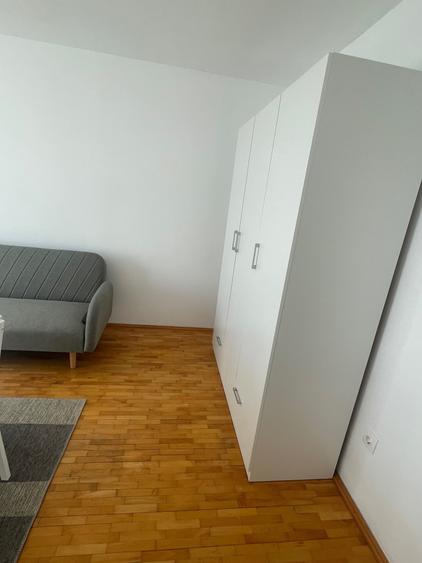 Apartament cu 2 camere decomandat în Exterior Vest
