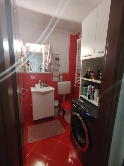 Casă individuală cu 3 camere cu Canalizare în Dobroești