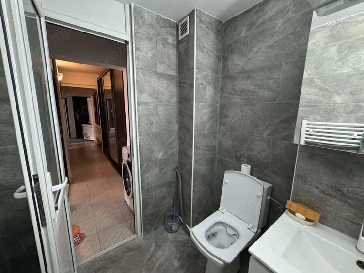 Apartament cu 3 camere decomandat, mobilat în Steaua