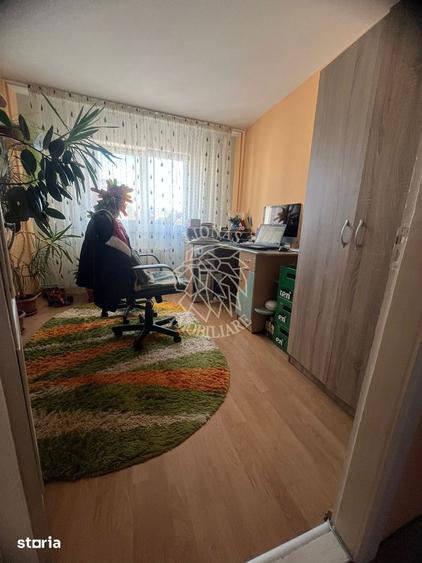 Apartament cu 4 camere decomandat, mobilat în Central