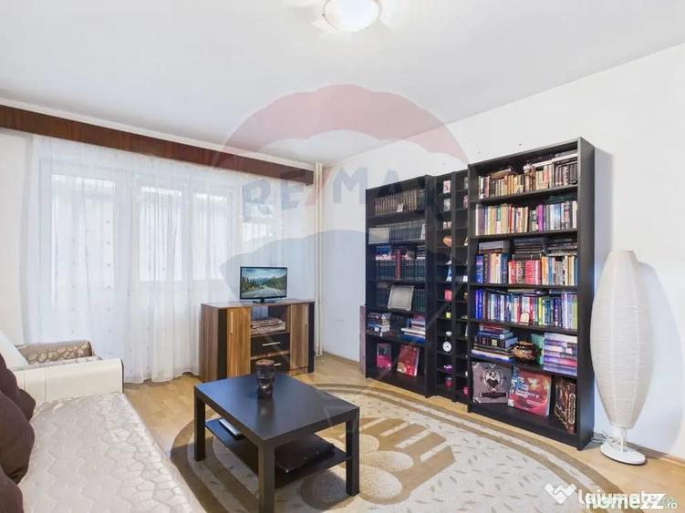 Apartament cu 3 camere decomandat în Colentina