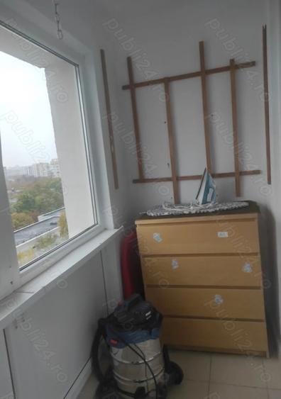 Apartament cu 3 camere semidecomandat, mobilat în Titan