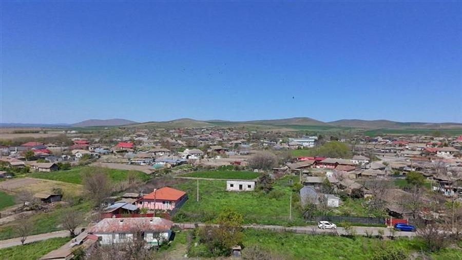 Teren Construcții intravilan de 2917 mp, în Zebil