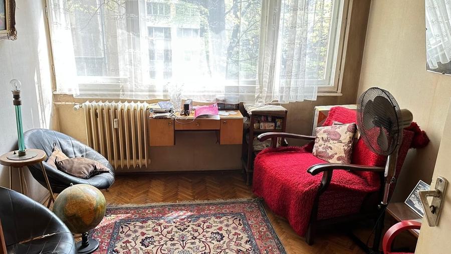 Apartament cu 3 camere semidecomandat în Iancului