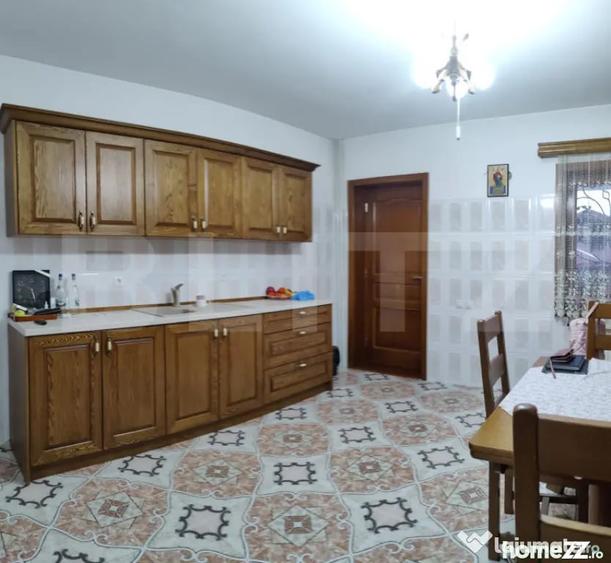 Casă cu 6 camere cu Teren 1178 Mp în Cetate