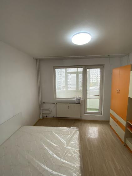 Apartament cu 3 camere decomandat în Dristor