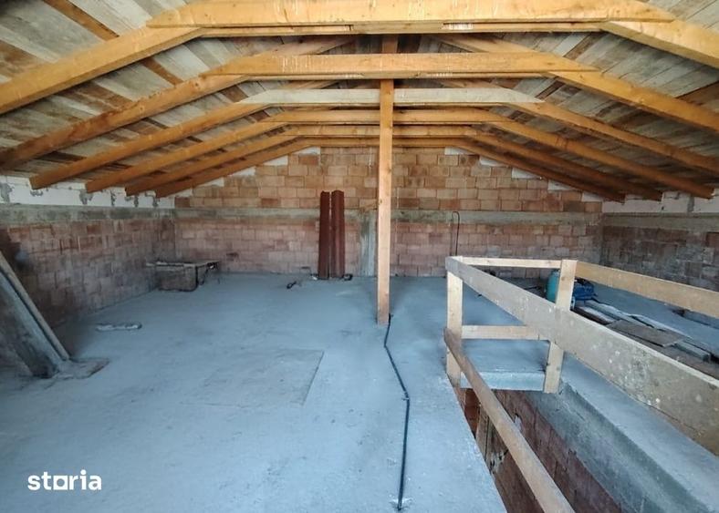 Casă cu 5 camere cu Teren 1843 Mp în Jucu