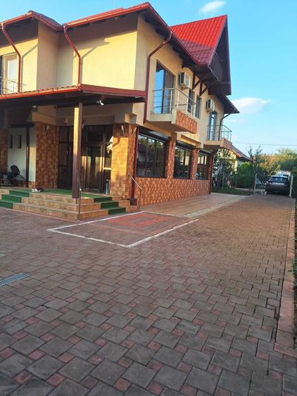 Casă cu 4 camere în Câmpinița