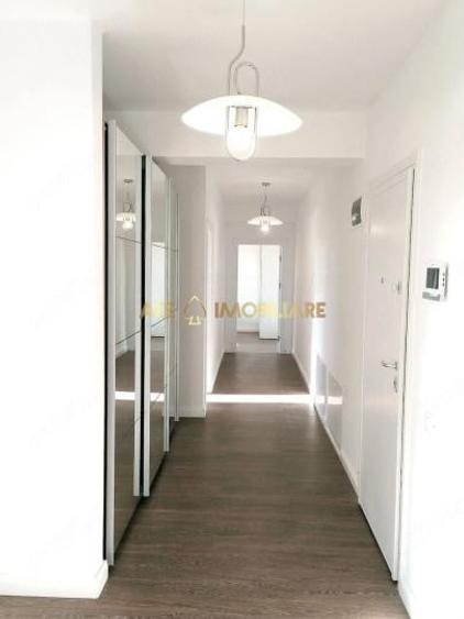 Apartament cu 3 camere decomandat, mobilat în Băneasa