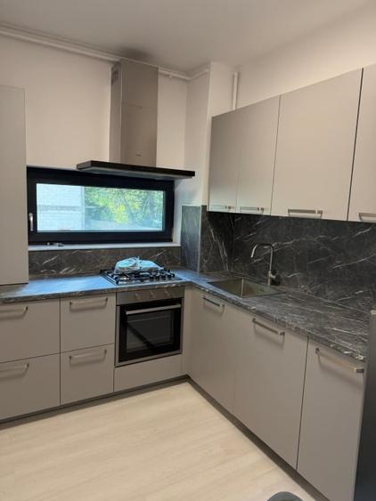 Apartament cu 2 camere semidecomandat, mobilat în Dacia