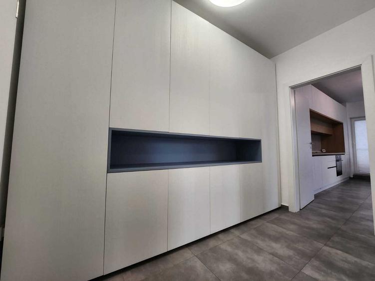 Apartament cu 2 camere decomandat în 13 Decembrie