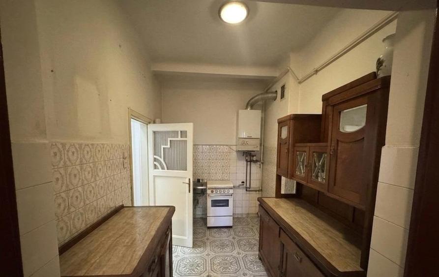 Apartament cu 5 camere în Dorobanți