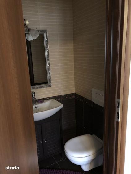 Apartament cu 2 camere semidecomandat, mobilat în Sud