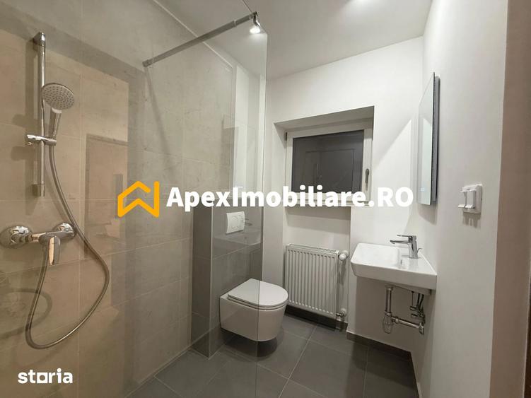 Apartament cu 3 camere semidecomandat în Armeneasca