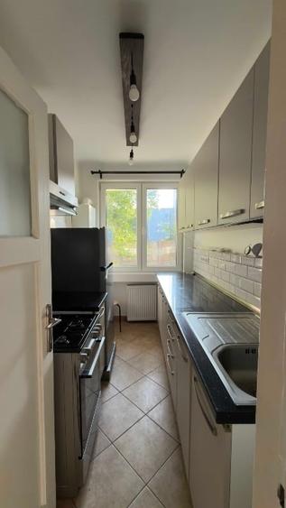 Apartament cu 3 camere decomandat, mobilat în Vatra Luminoasă