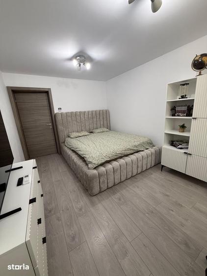 Casă cu 5 camere cu Teren 400 Mp în Goranu