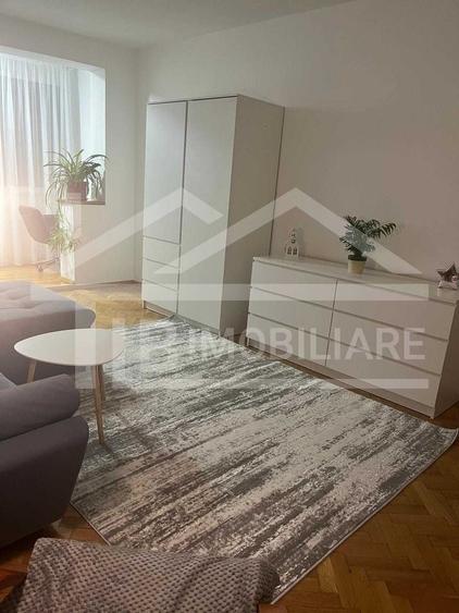 Apartament cu 2 camere decomandat în Aleea Carpați