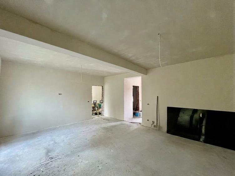 Duplex cu 5 camere cu Canalizare în Giroc