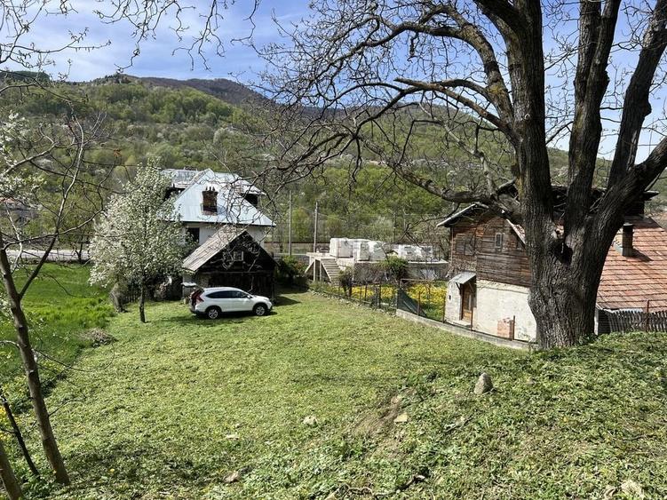 Casă cu 3 camere în Central