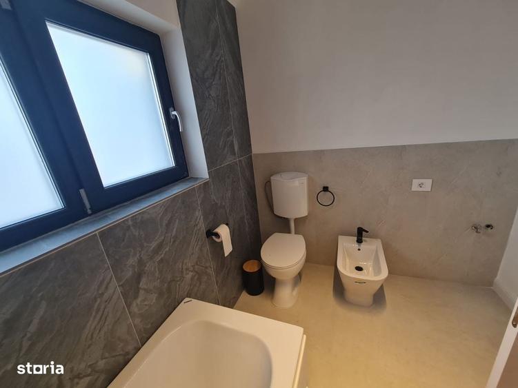 Casă cu 4 camere în Tamași