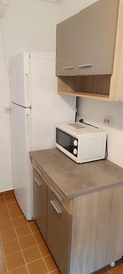 Apartament cu 3 camere decomandat în Cornișa