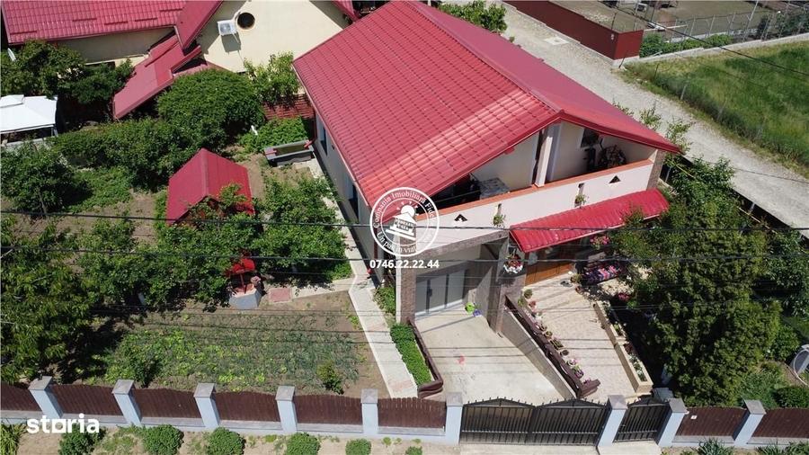 Casă cu 4 camere în Valea Adâncă
