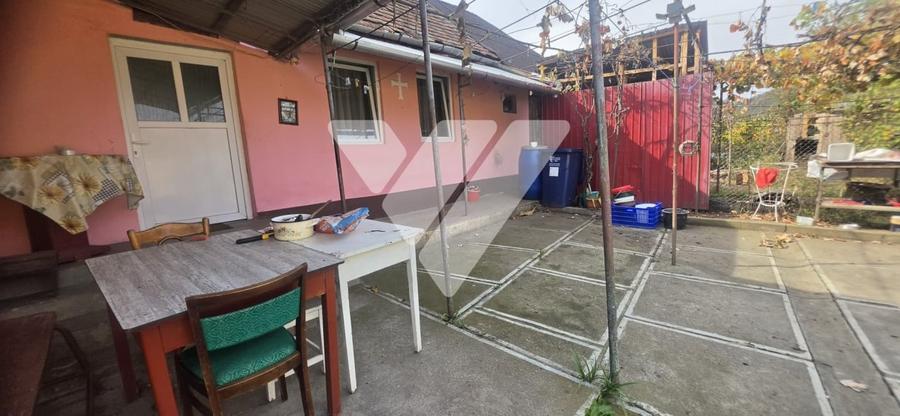 Casă individuală cu 3 camere cu Canalizare în Șeica Mare