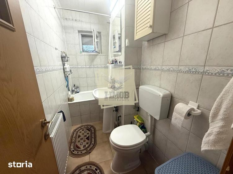 Apartament cu 3 camere semidecomandat în Vasile Aaron